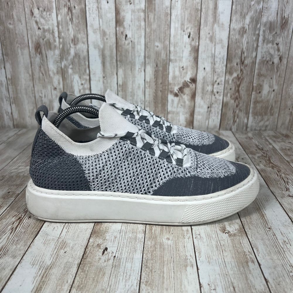 J slides Mens 10 knitted shoes